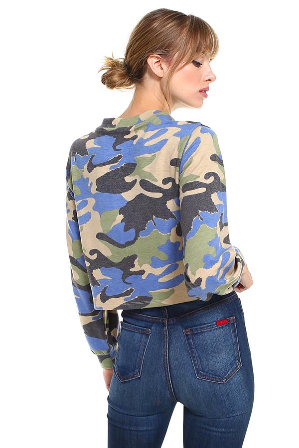 Cropped Camo Zip-Up Jacket – Casual and Trendy